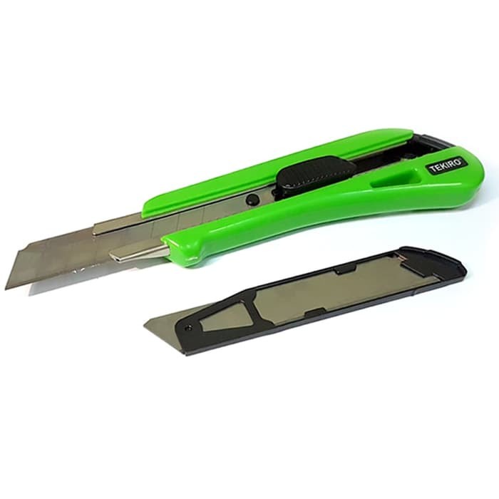 

CUTTER BESAR TEKIRO PISAU CUTTER BESAR 18MM-1 GT-CK1821