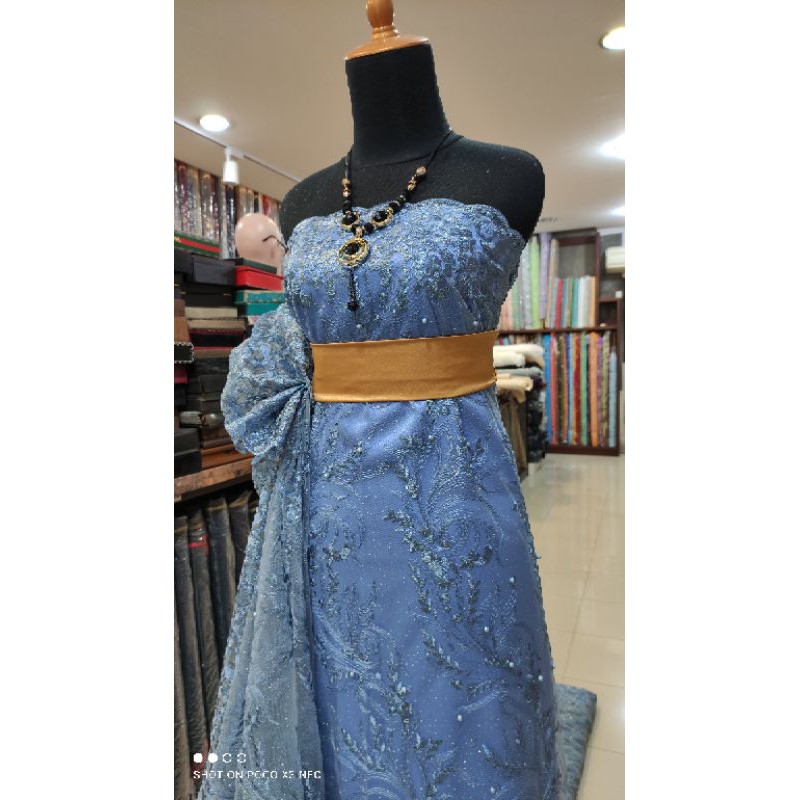 Kain Tile Brokat Kebaya Dress Biru Cinderella