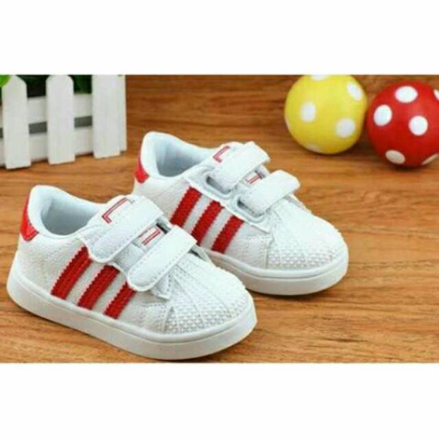 Sepatu Adidas Superstar