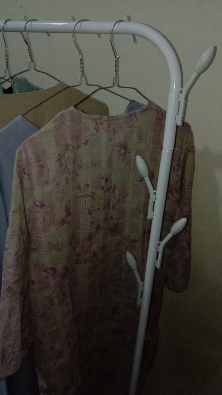 Stand Standing Hanger Besi Gantungan Baju Tas Celana Topi Hijab Untuk Dekor Kamar Butik Toko Distro