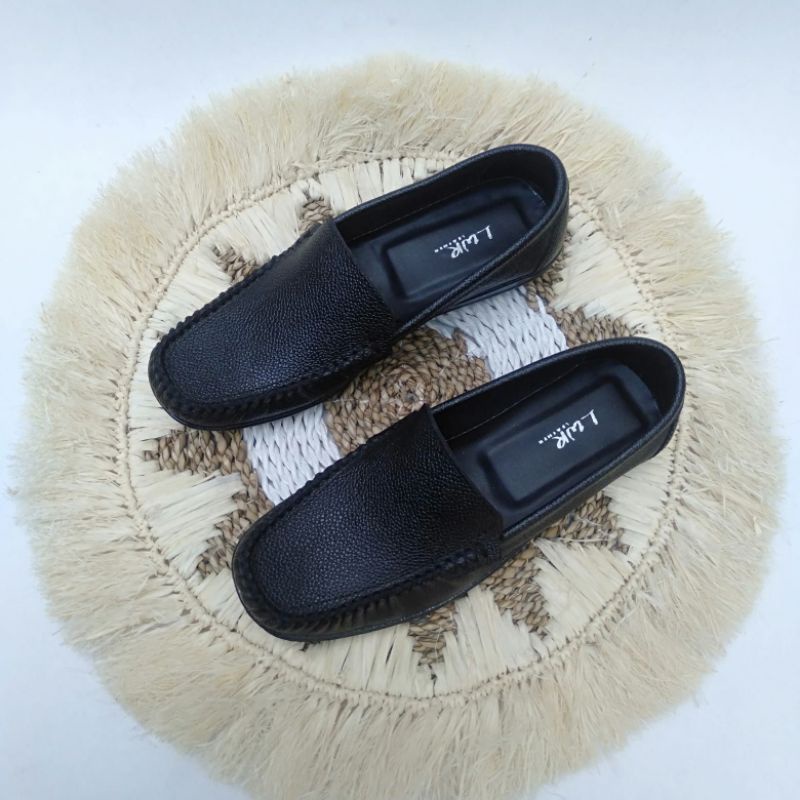 Sepatu Santai Formal Wanita Kulit Asli