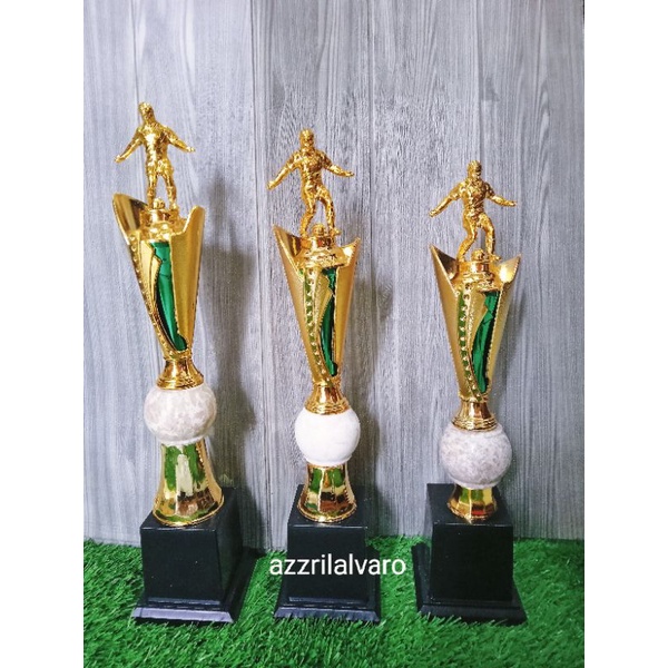 Piala B.115 + Patung Futsal set