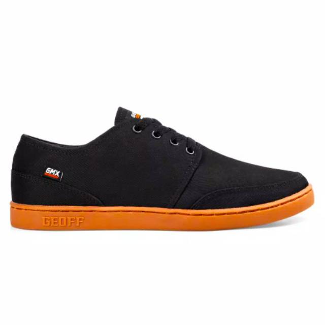 Sepatu Geoff Max Authentic Black Gum