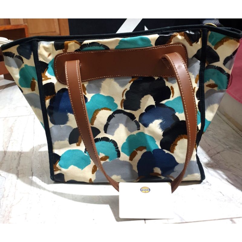 Fossil tote bag