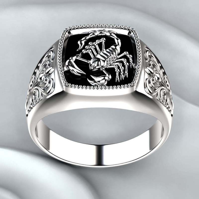 Cincin Desain Kalajengking Embossed Warna Silver Untuk Pria