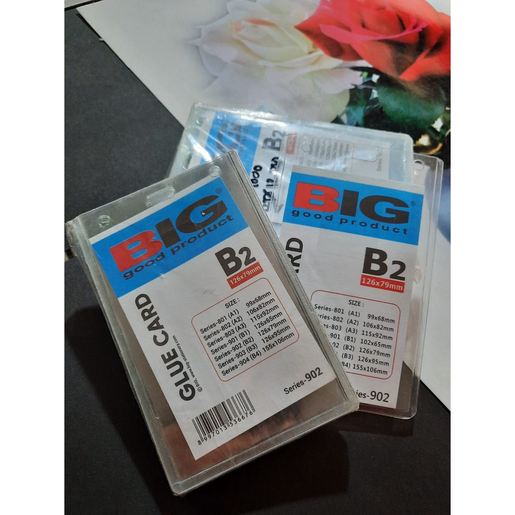 

NAME TAG MIKA / GLUE CARD