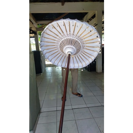 payung dekorasi warna putih/payung susun 3 putih /payung manten/payung dekorasi