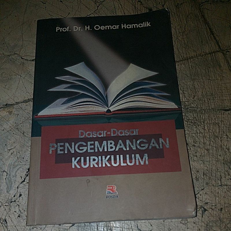buku dasar dasar pengembangan kurikulum
