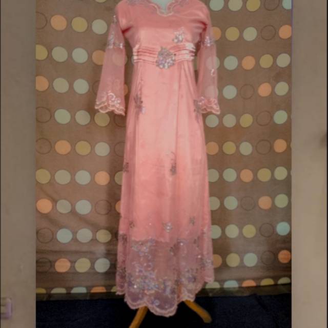 dress semi kebaya