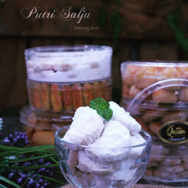 

Kue kering putri salju