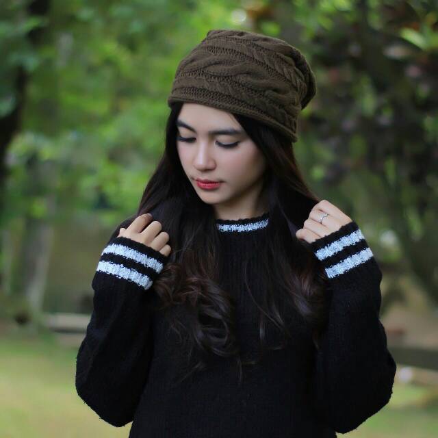Sweater Rajut Wanita Wool SKYLIN / sweater hitam wanita