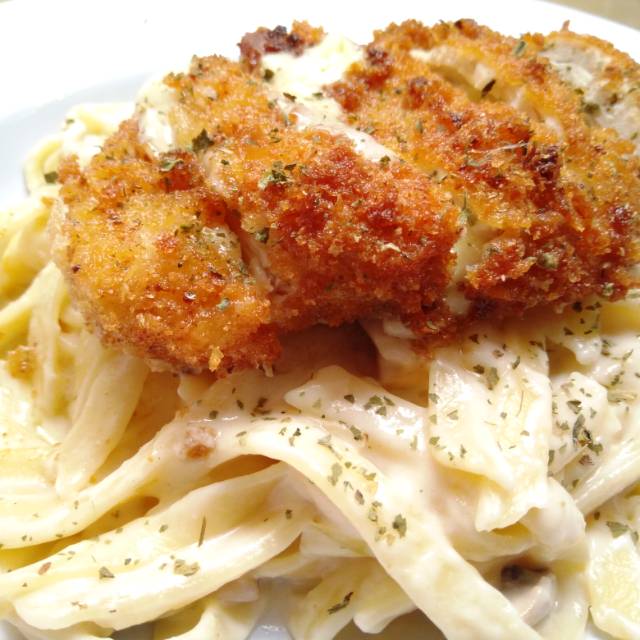 

CARBONARA WITH CHIZZY CHICKEN