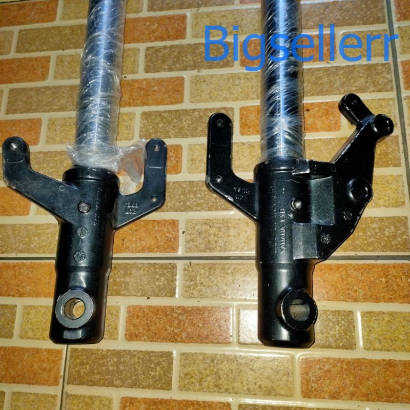as shockbreaker depan as USD kanan kiri R15 new V3 asli original.