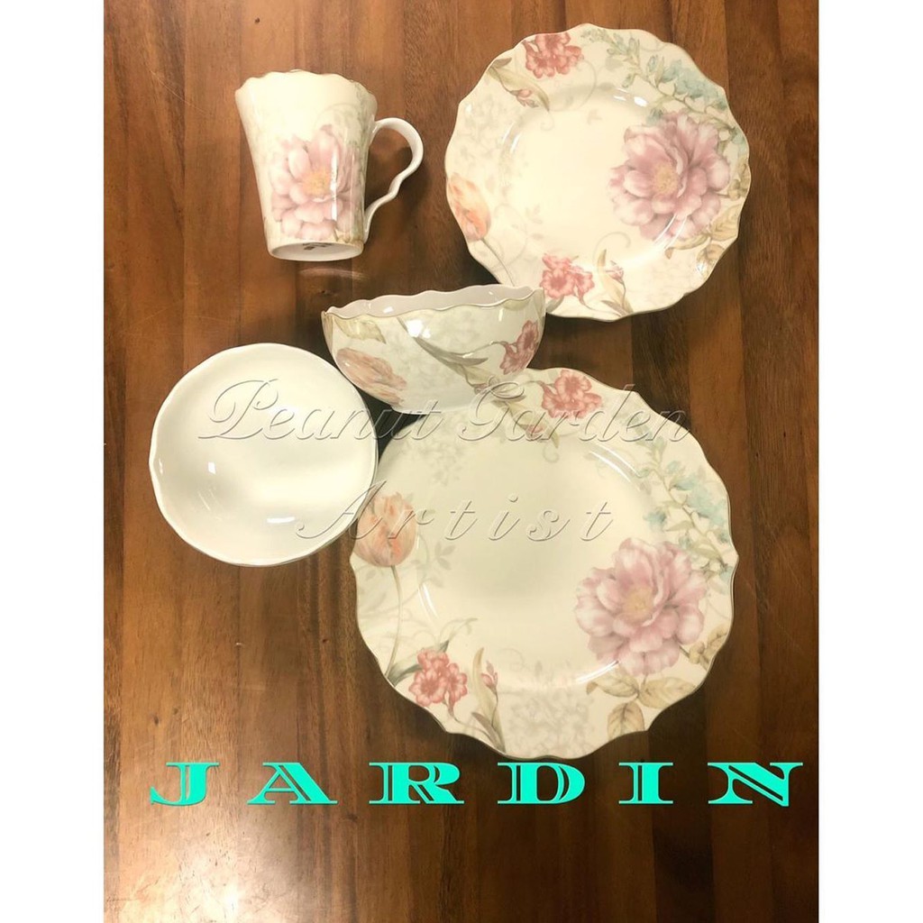 

Dinnerset motif pastel isi 16 pcs3