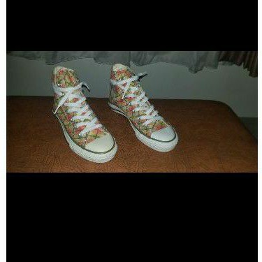 Preloved Sepatu Converse