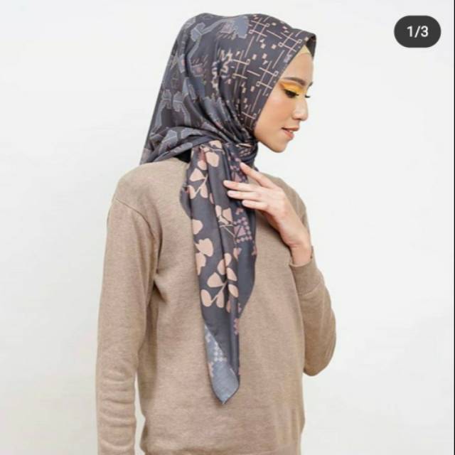 Restu Anggraini Semanggi scarf Jamila