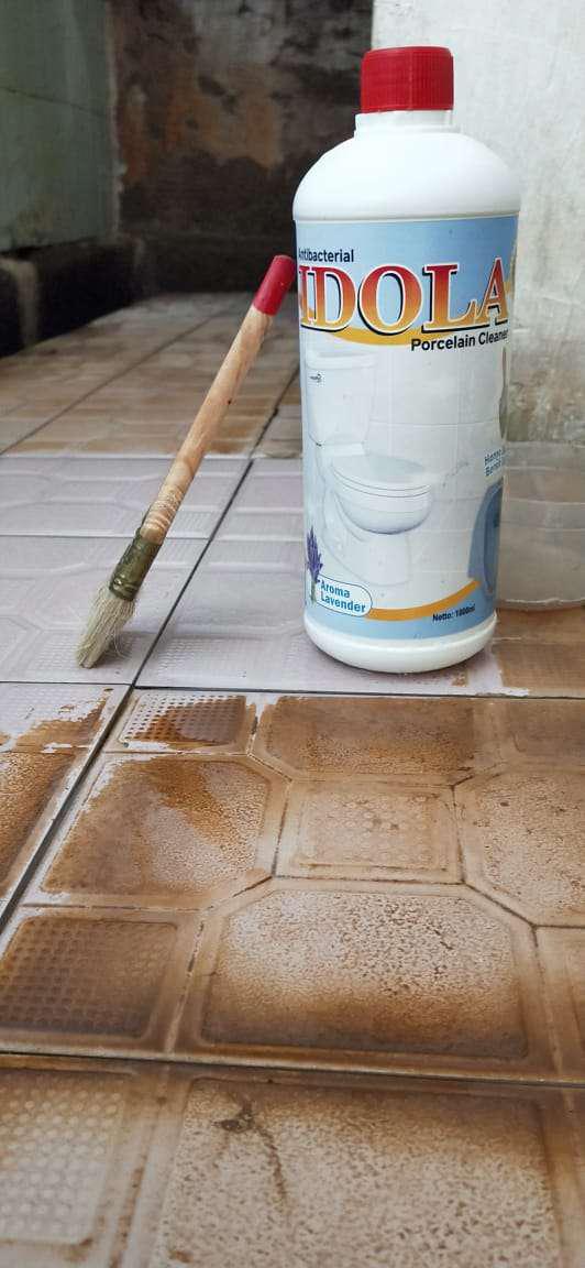 Idola Pembersih Porcelain Cleaner/pembersih Kerak Lantai Keramik Kamar Mandi