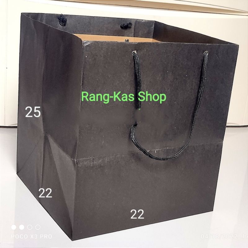 

Paperbag Kue 22x22 Hitam samson doff