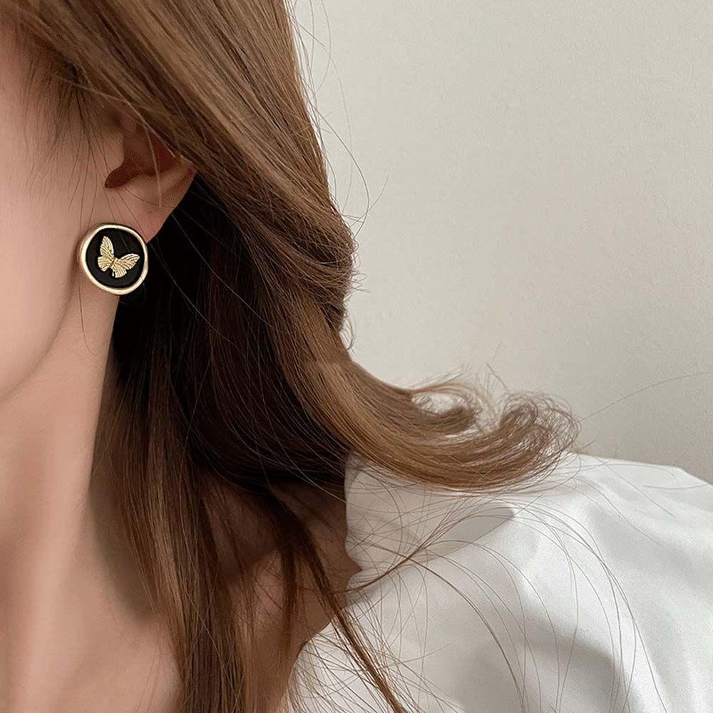 NEEDWAY Stud Earrings Hadiah Liburan Logam Manis Kupu-Kupu Retro Frosted Alloy Women Earrings