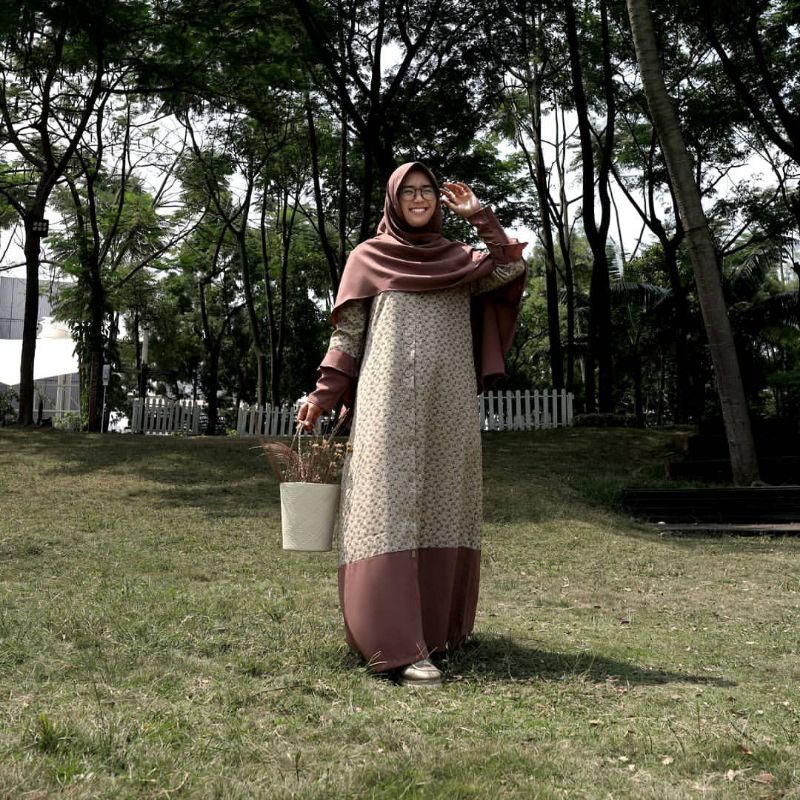 Gamis Lily Flo Brown