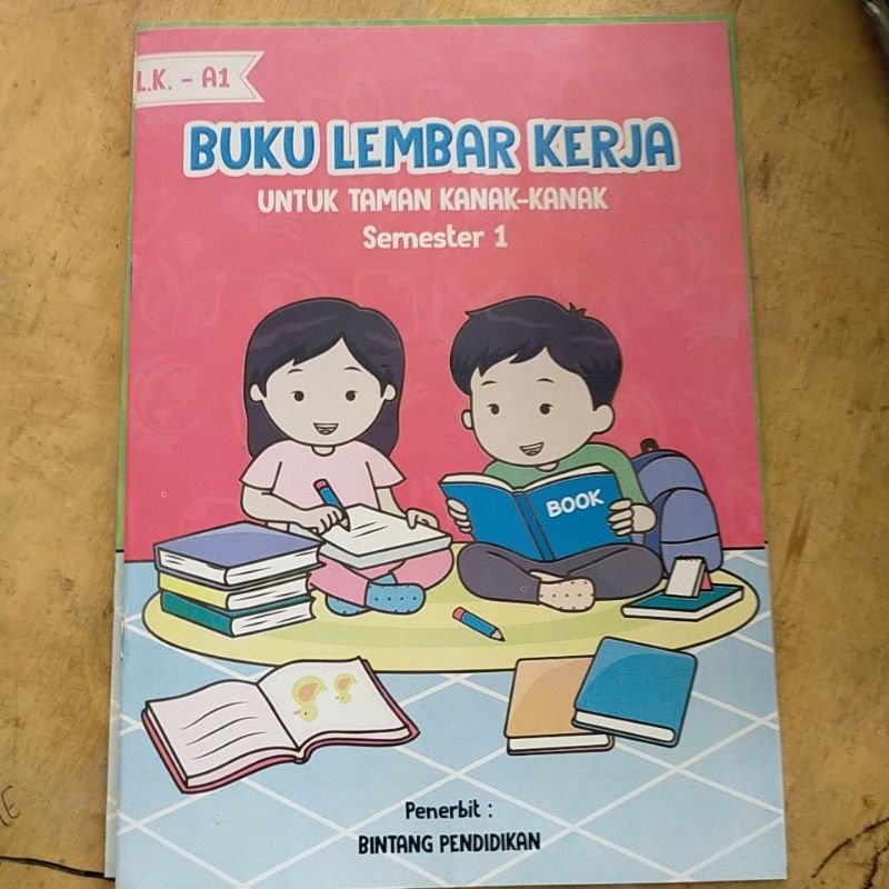 satu paket buku lembar kerja siswa tk A semester 1 dan 2 penerbit bintang