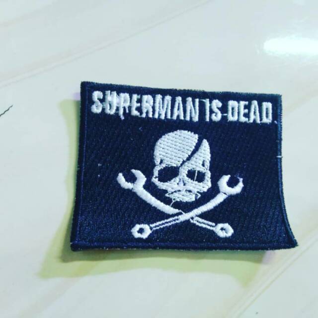 Emblem patch bordir supermen is dead