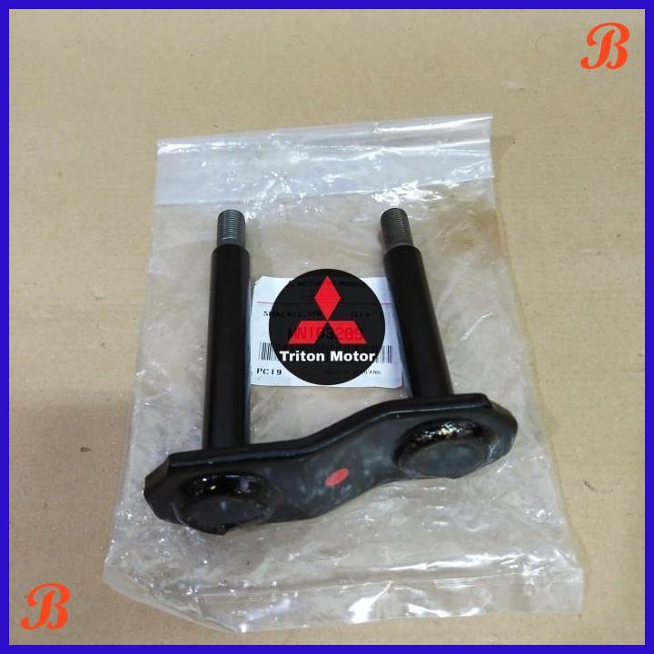 Shackle Spring Anting Per Belakang Mitsubishi Triton