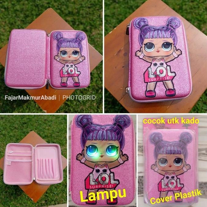 

TERLARIS Tempat Pensil LOL LED / Kotak Pensil LOL LED / D039/TEMPAT PENSIL AESTHETIC/TEMPAT PENSIL ANAK PEREMPUAN/TEMPAT PENSIL LUCU/TEMPAT PENSIL 3D/TEMPAT PENSIL TRANSPARAN/TEMPAT PENSIL LUCU/TEMPAT PENSIL KOREA/TEMPAT PENSIL KAIN/TEMPAT PENSIL