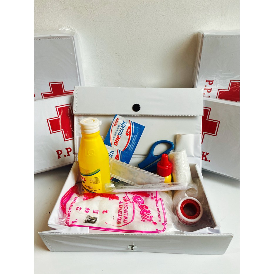 FIRST AID KIT ISI LENGKAP/ KOTAK P3K MOBIL