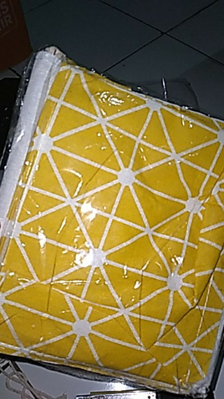 Pouch Gantung 3 Sekat Storage Bag Rak Dinding Tempat Aksesoris Kosmetik Buku