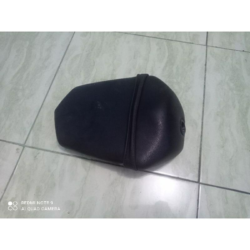 Jok belakang R15 v3