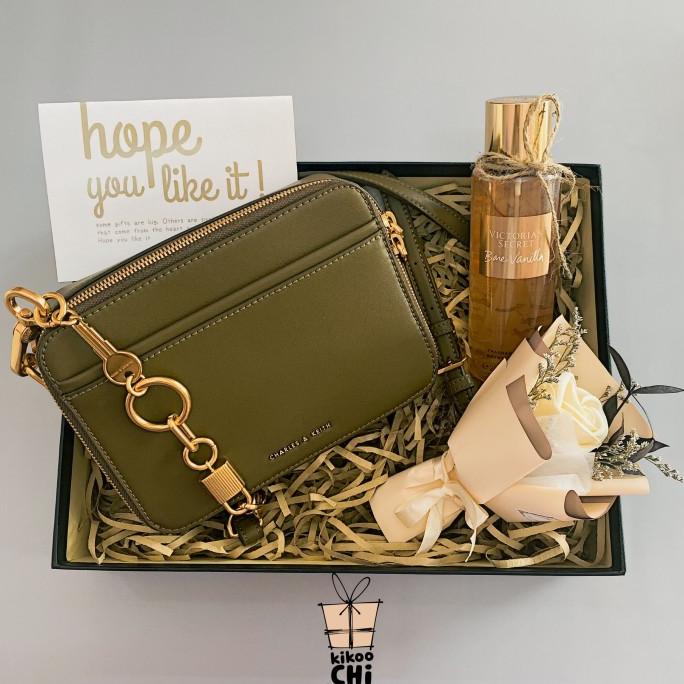 

Kikoochi Premium - Tas Branded Original Hadiah Kado Ulang Tahun Wanita .