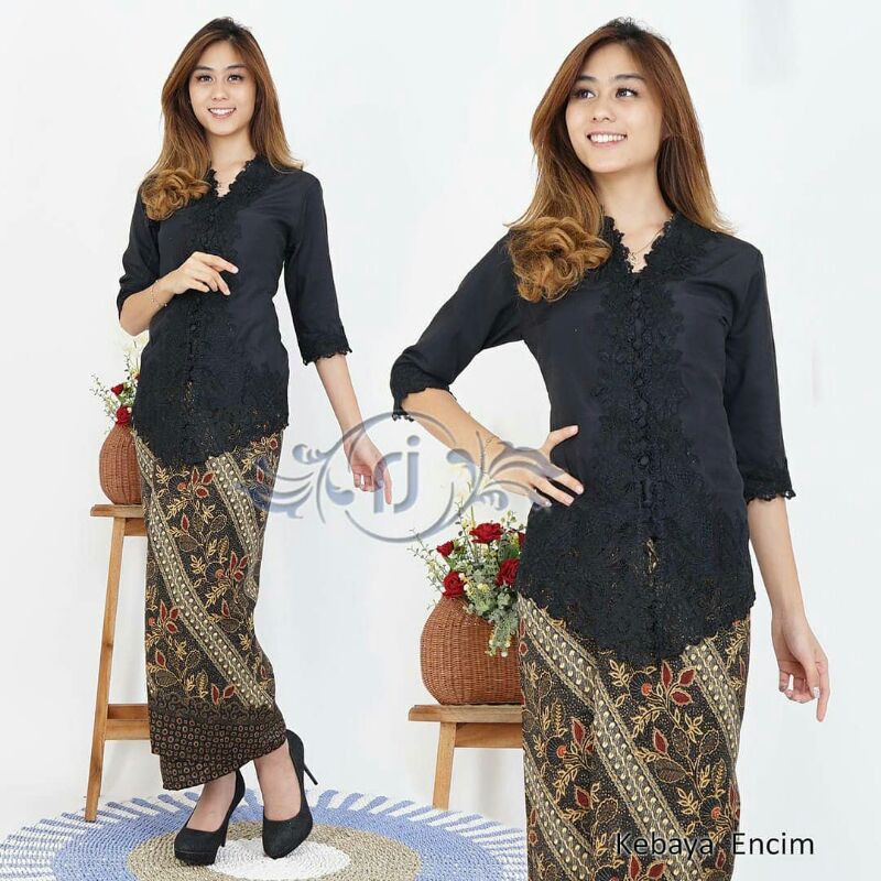 Atasan Kebaya Encim Hitam Senada Tangan 3/4