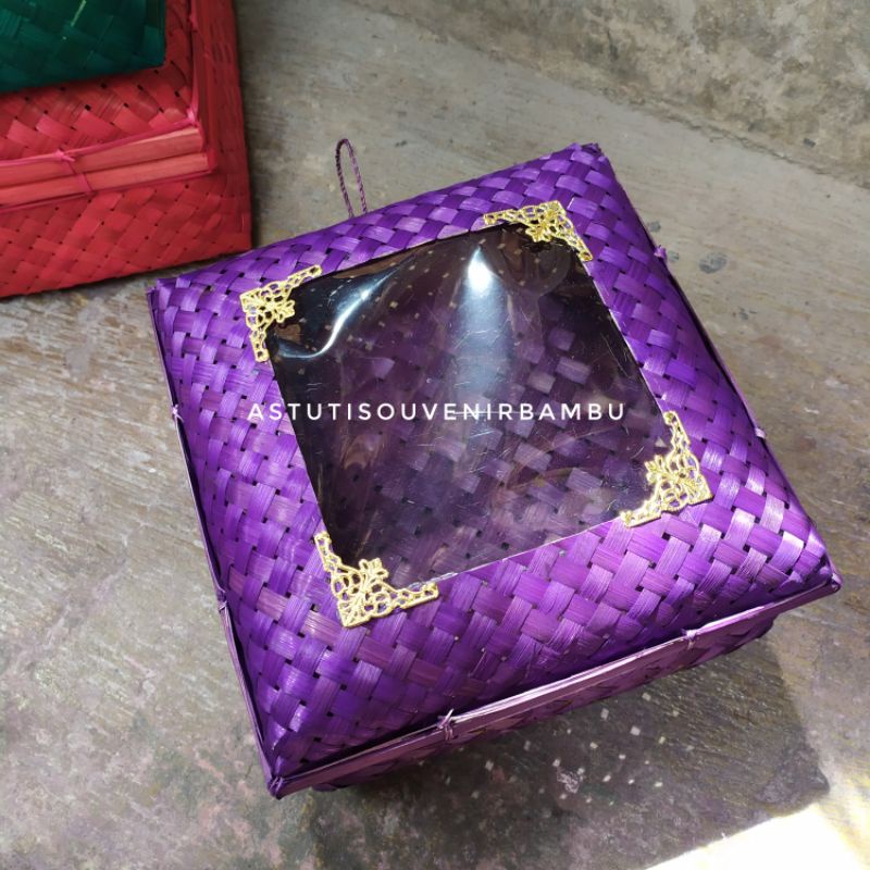 

KOTAK HANTARAN BAMBU SOKASE WARNA MIKA ORNAMENT sokase besek box hantaran kotak penyimpanan hampers parsel lebaran