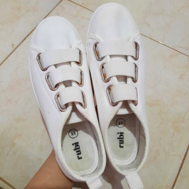 Preloved Sepatu Rubi/Slip on Rubi/Rubi Shoes