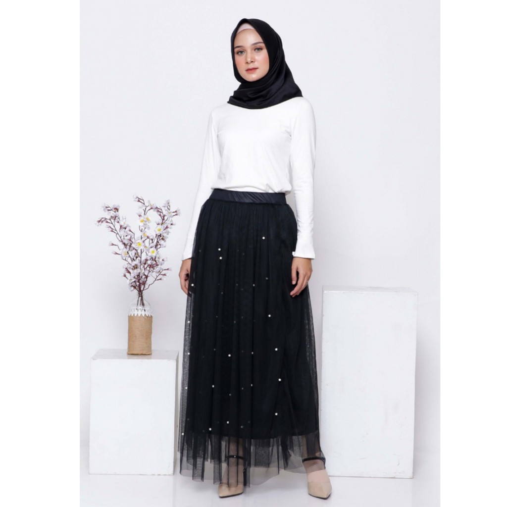 5512 pearl long skirt ( ramadan edition )