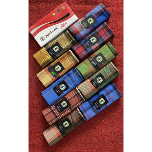 Sarung Gajah Duduk Asia merah putih kotak kotak