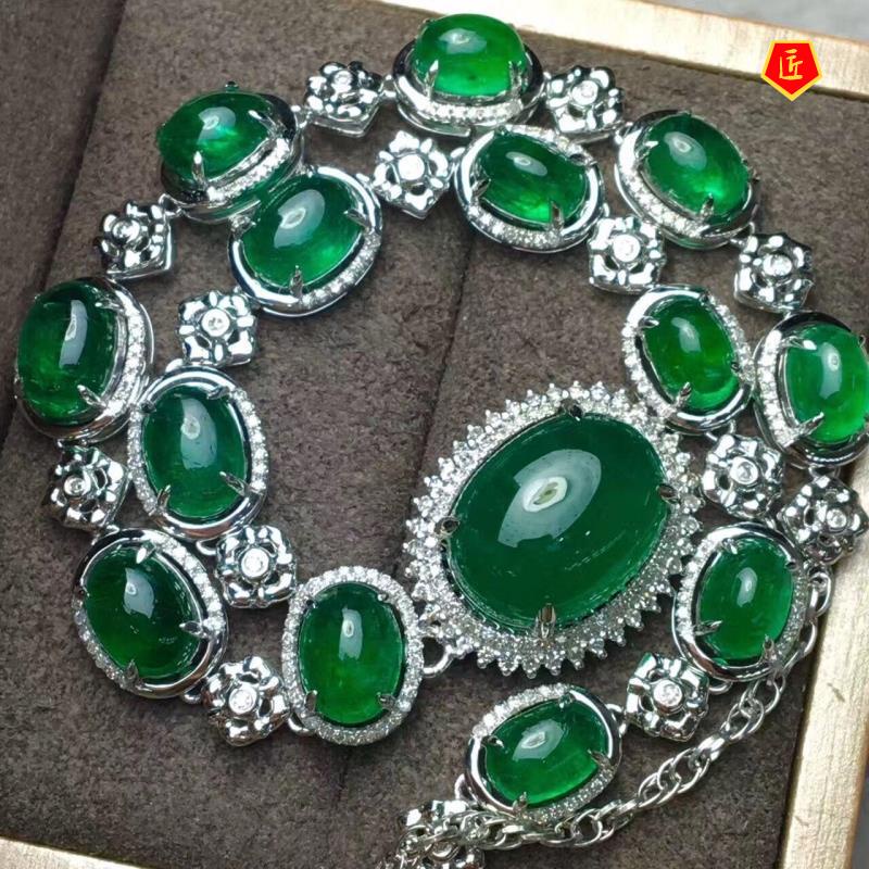 [Ready Stock]Emerald Necklace Mother's Day Gift Elegant Graceful