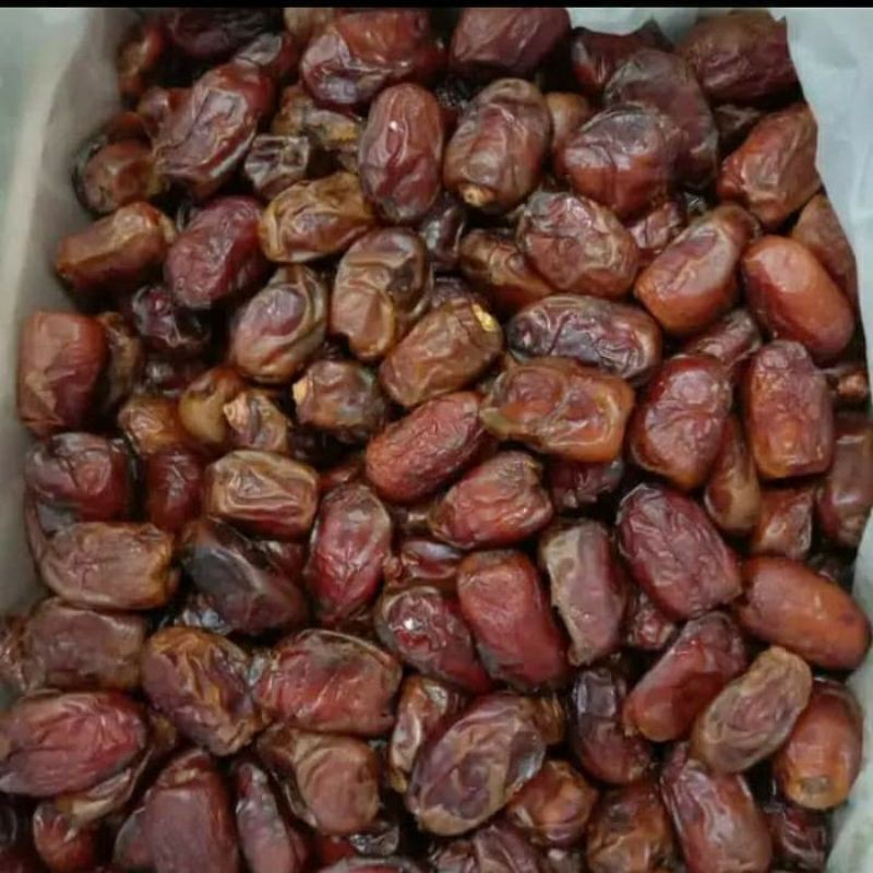 

Kurma Mesir 500gram / Kurma Mesir Golden Valley