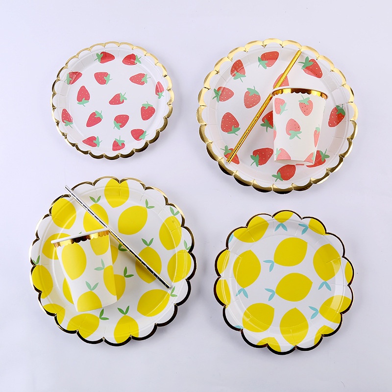 10pcs / Set Piring Kertas Sekali Pakai Motif Lemon / Strawberry Untuk Pesta Ulang Tahun