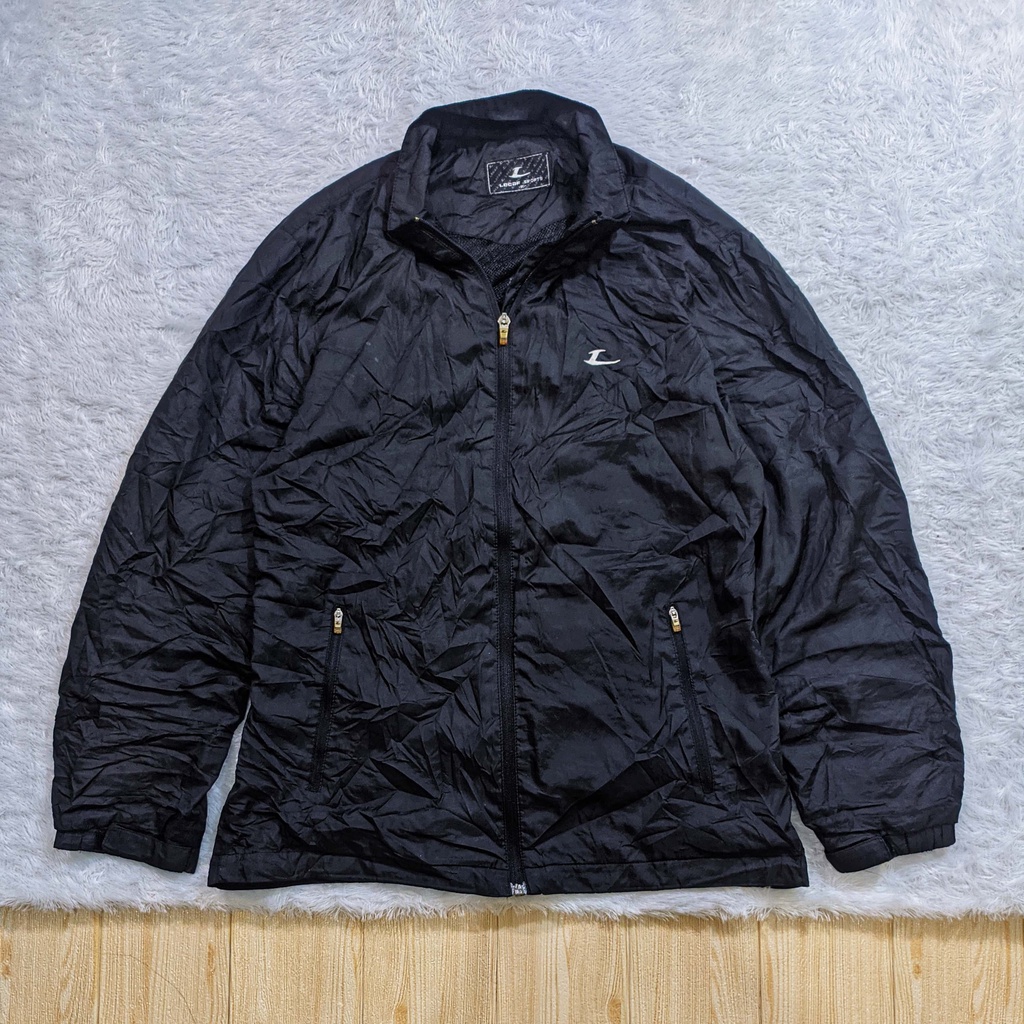 168 - Jaket Sprot Pria Lecaf Olahraga Tipis Parasut Lightwight Running Lari Second Murah Bekas Origi