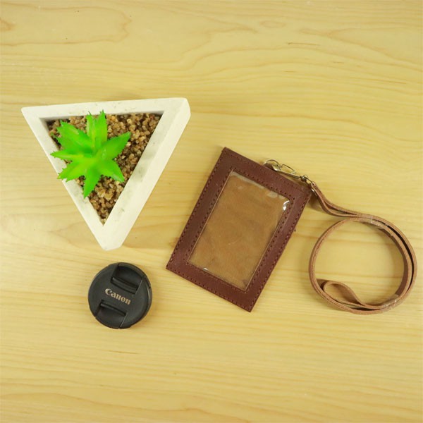 

PROMO TERMURAH Name Tag ID Card Holder Kulit Sapi Nabati Asli Coffe Brown