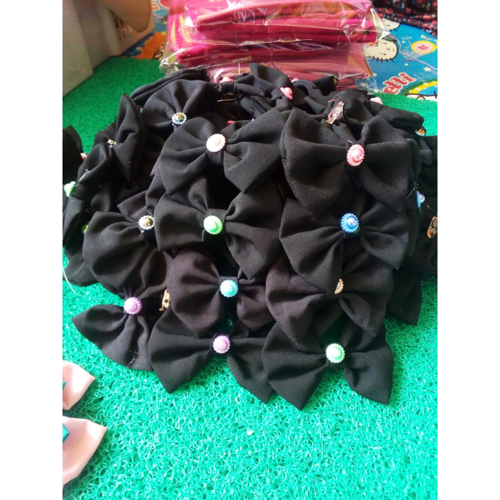 [HUSNA HIJAB] Bros Pita Besar Manik Ecer Bahan Wolfis / Bros Pita-Hitam