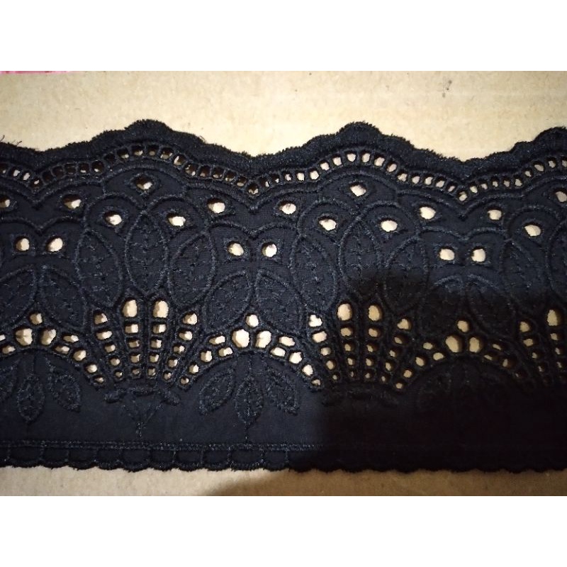 renda katun warna hitam ukuran 7cm permeter
