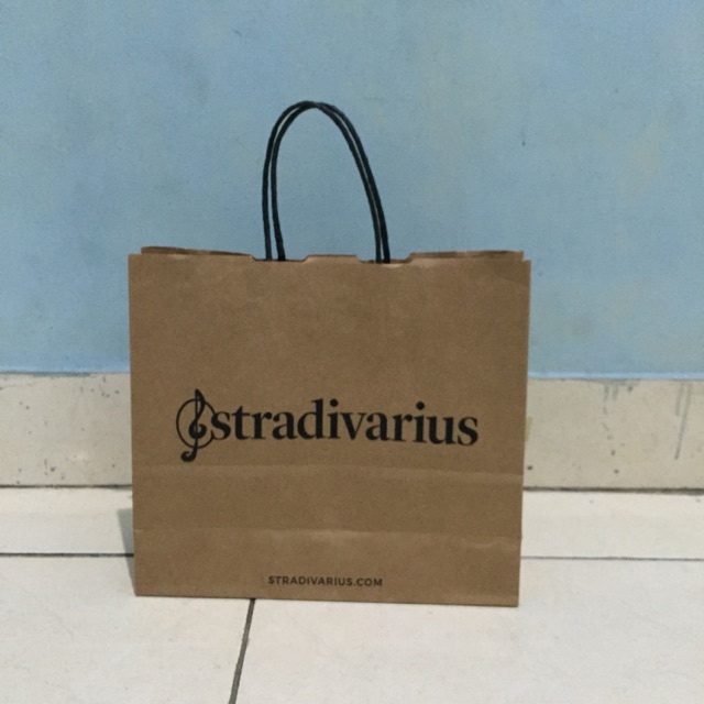 

paperbag stradivarius ori