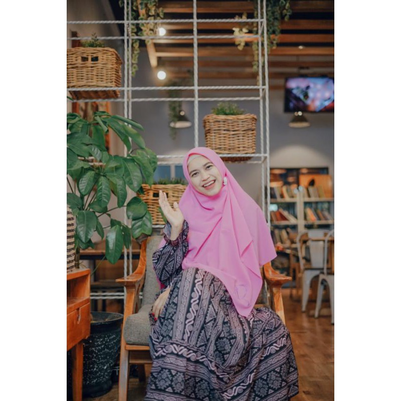 Alwafa Hijab Gamis Banafsha Warna Pink Setelan Harian Busui Daily Motif Print