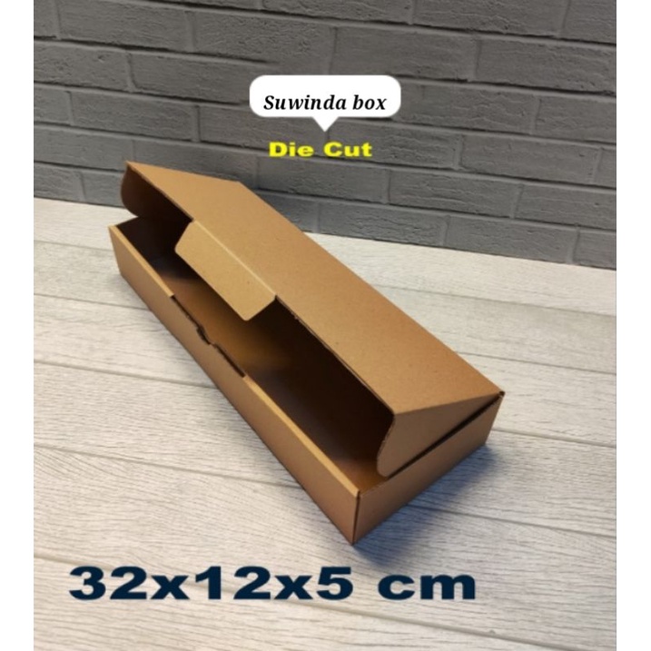 

kardus karton box Uk. 32x12x5 cm............model kardus Pizza/brownis