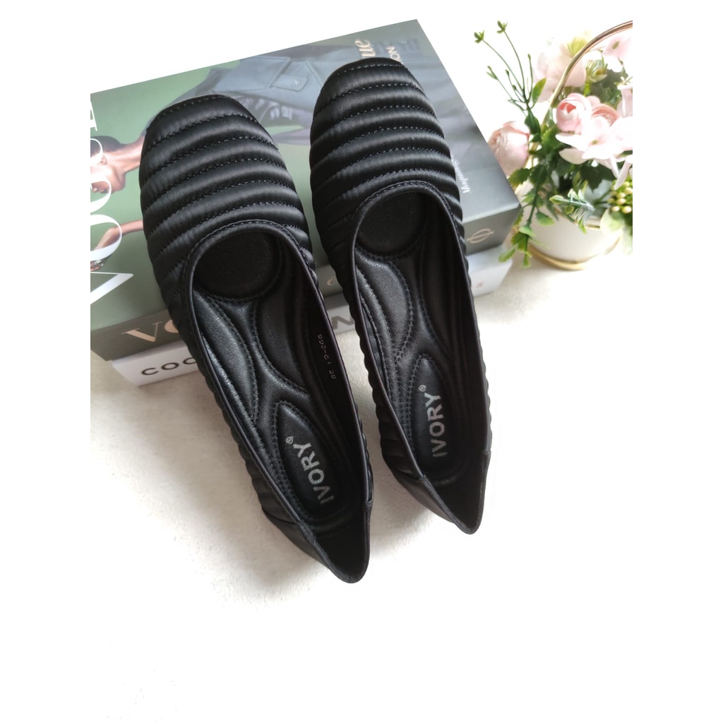 IVORY Sepatu Wanita Flat Satin 993-C1