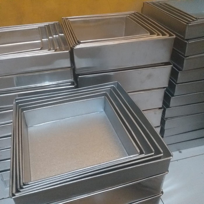 Loyang Kue Bolu Kotak/Persegi Aluminium | Variasi 18/20/22cm