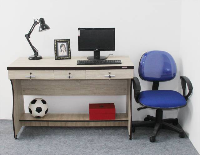 MEJA TULIS MEJA SEKOLAH MEJA BELAJAR MEJA KURSUS MEJA BIMBEL MEJA SEKERTARIS MEJA ADMIN MT 227. LMK 1260 LMK 1475 LMK 1675 MT 129 MT 130 MT 567 MT 568 MT 569 MT 562 MT 564 MT 565 OST 1060 OST 1061 OST 1062 MT 3001 MT 3002 MKS 126 MTM 3001-1